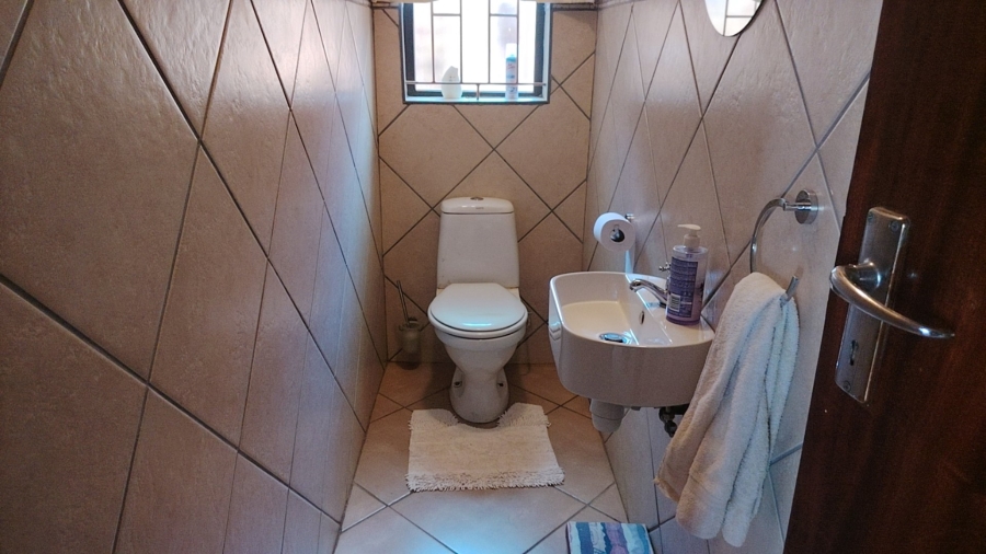 4 Bedroom Property for Sale in Wilkoppies North West
